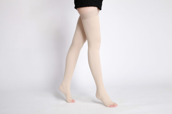 Compression Stocking Thigh CCL1 Stocking Varises - Gambar 3
